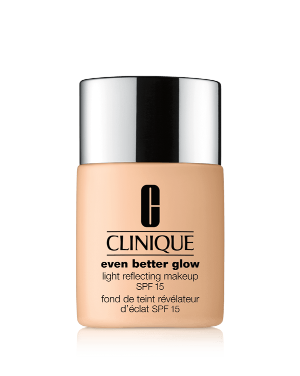 Even Better Glow™ Makeup SPF 15, La formula liquida con sottili pigmenti illuminanti e Vitamina C dona alla pelle luminosità immediata e nel tempo. Copertura modulabile da leggera a media.